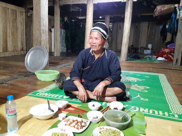 hoang su phi ha giang typical meal of the dao